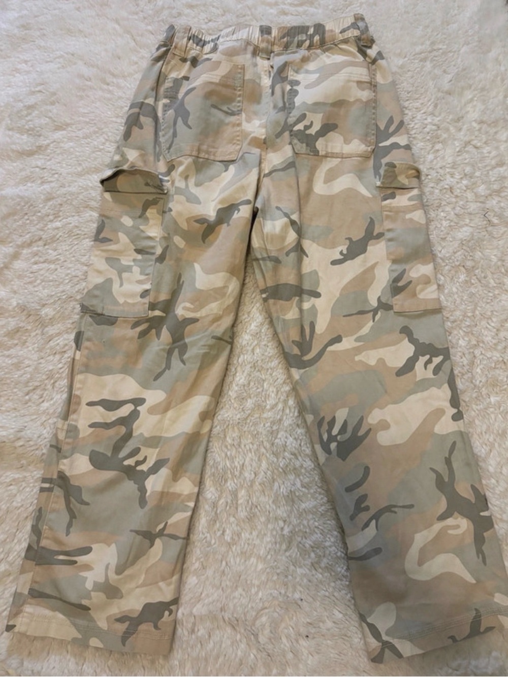 Almost Famous Camo Wide Leg Cargo Pants Women’s Size L Utility Y2K